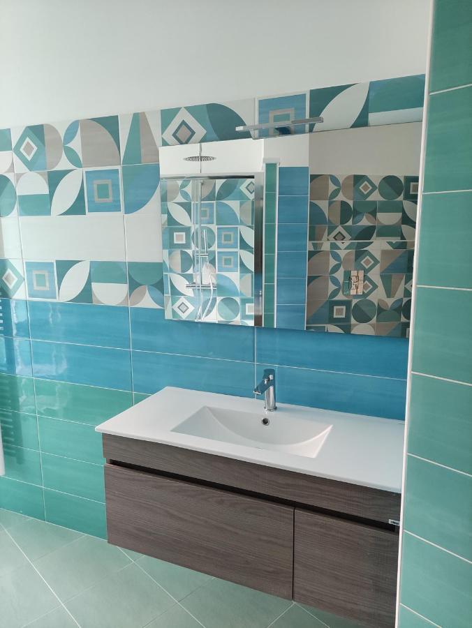 New Panoramic Apartment - Half Way Center-Vomero District Наполи Екстериор снимка